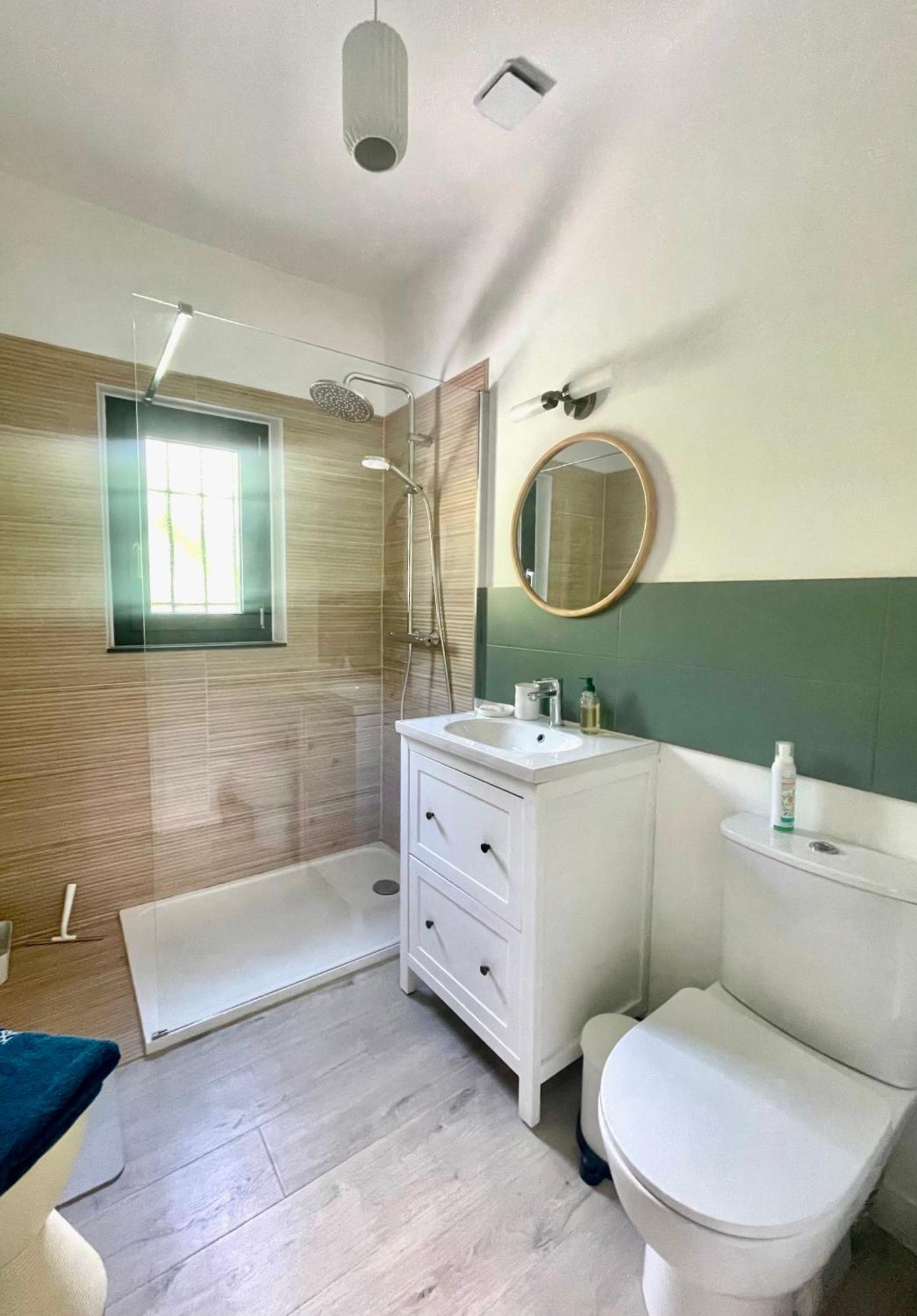 Les Cistes Bed & Breakfast Mallemort Exterior foto
