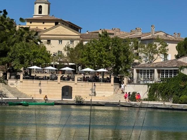 Les Cistes Bed & Breakfast Mallemort Exterior foto