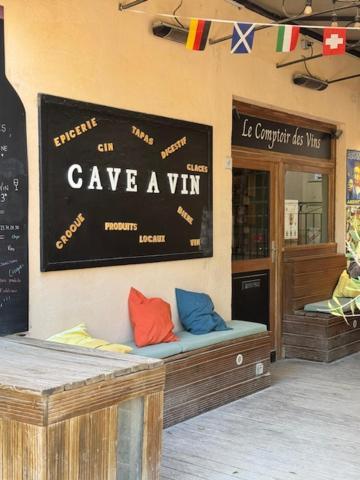 Les Cistes Bed & Breakfast Mallemort Exterior foto