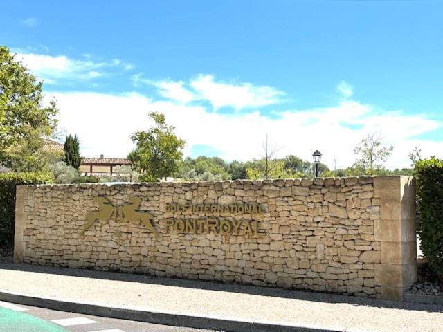 Les Cistes Bed & Breakfast Mallemort Exterior foto